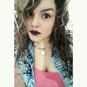 Meet your Posher, Ingrid